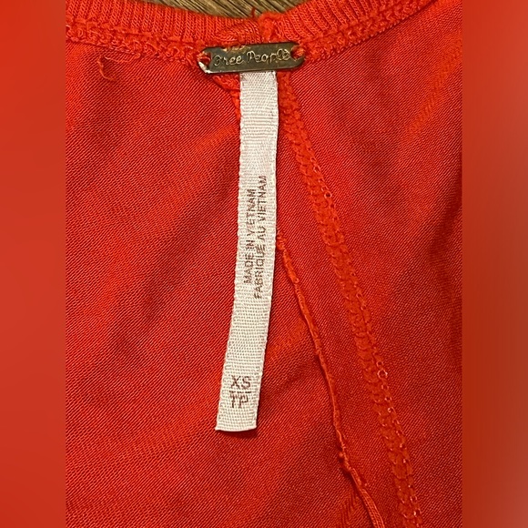 Free People Moonshine Tunic Top  Oversized T Shirt V Neck Coral Long Sleeve  XS - Picture 8 of 8